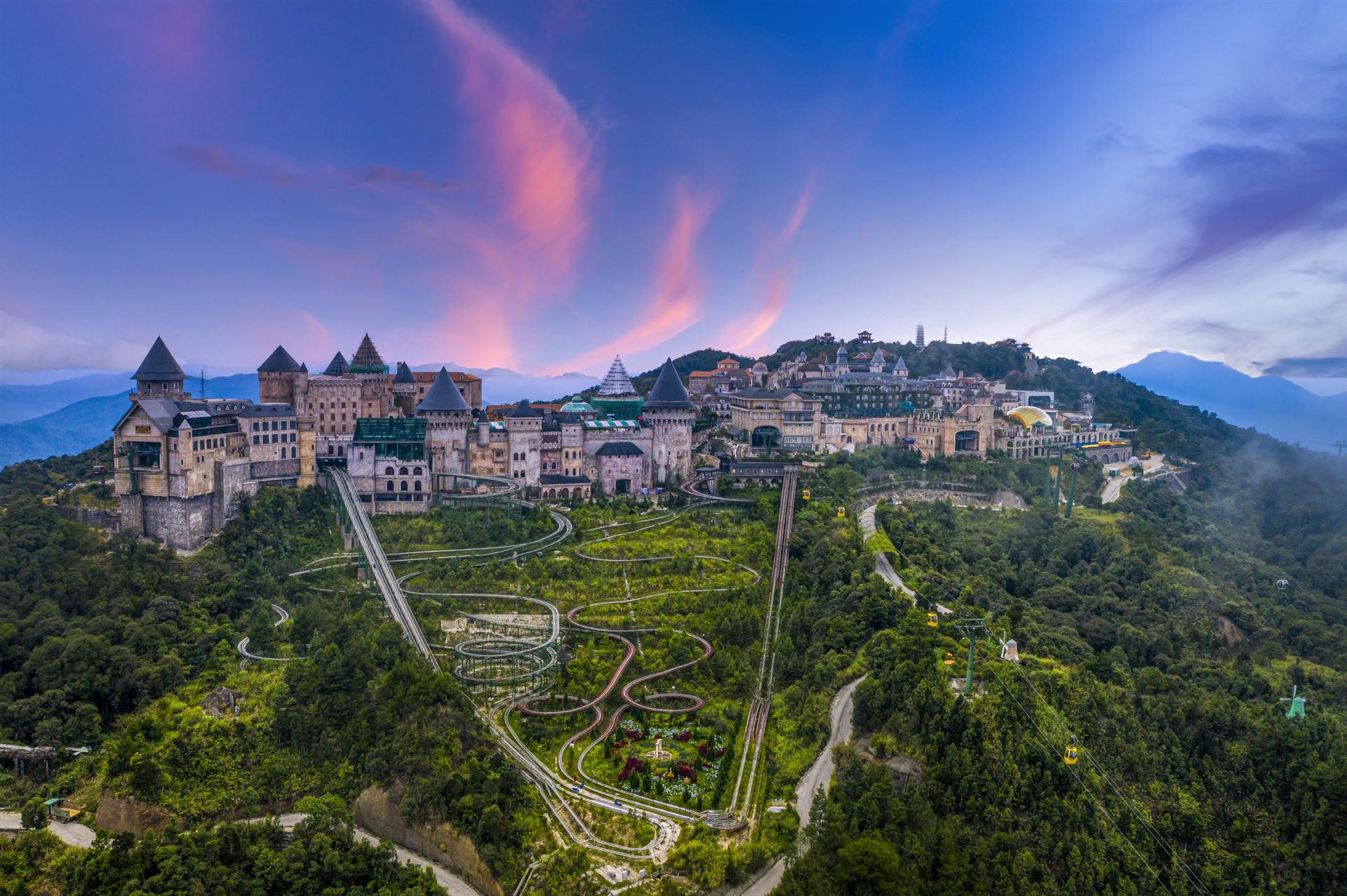 Banner Mercure Danang French Village Bana Hills