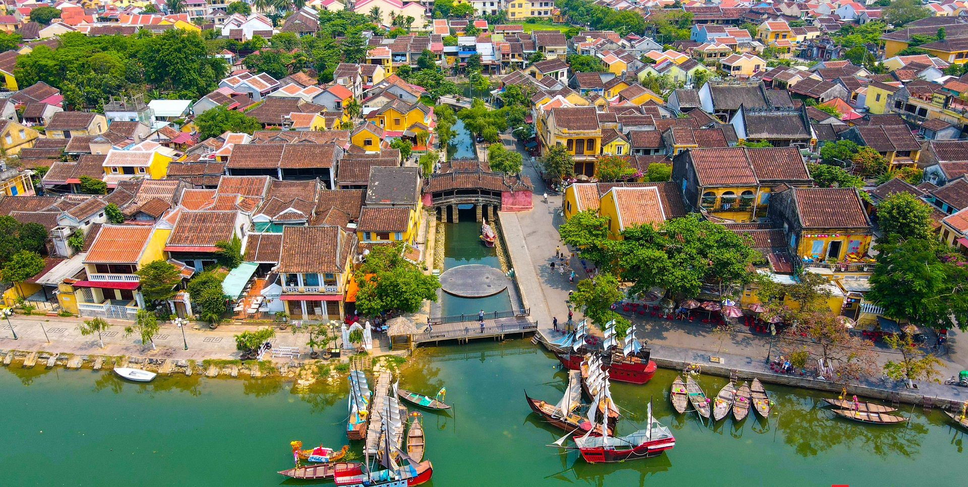 Banner Hội An