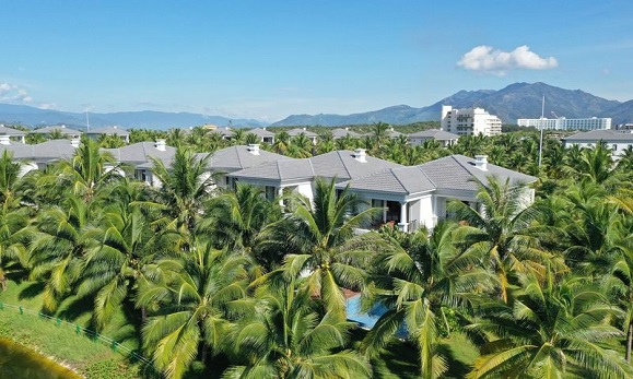 video Melia Vinpearl Cam Ranh -1Beach Resort