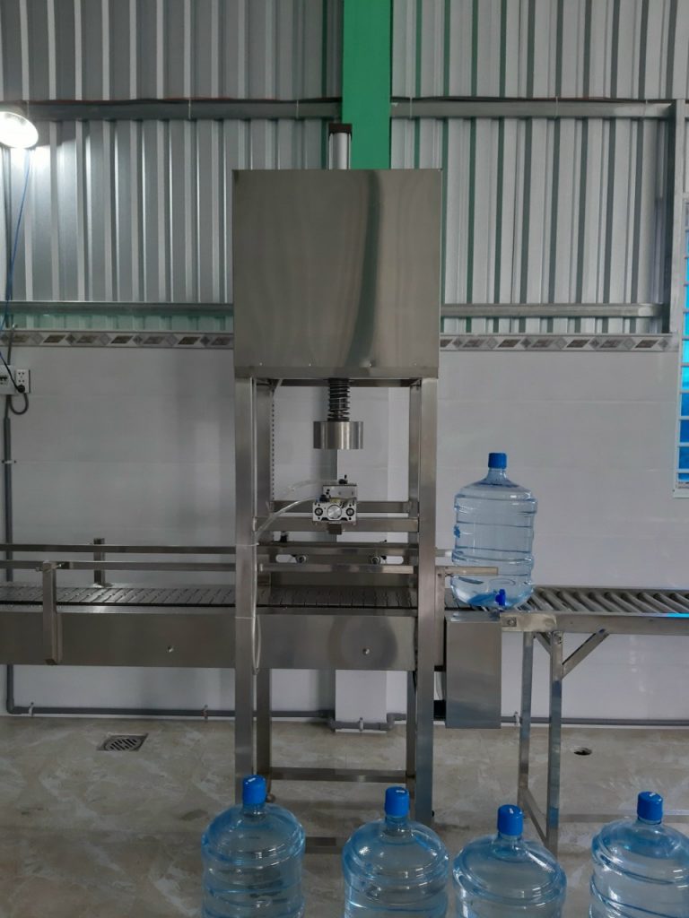 mo-dai-ly-nuoc-uong-dong-binh-20l