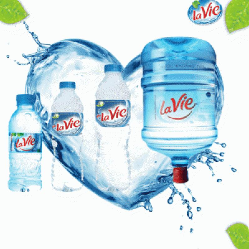 nuoc-uong-dong-binh-20l-loai-nao-tot-lavie