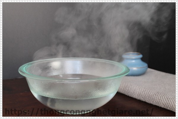 Mở nắp bình 20 lít bằng nước nóng Mở nắp bình 20 lít bằng nước nóng