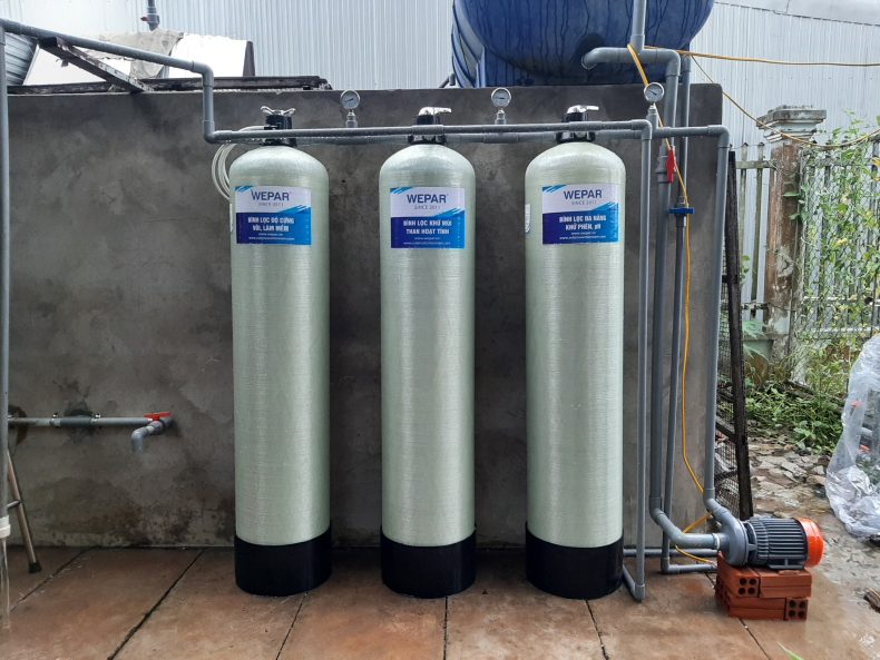 Hệ thống lọc thô 3 cột composite 1465 ở Cần Thơ