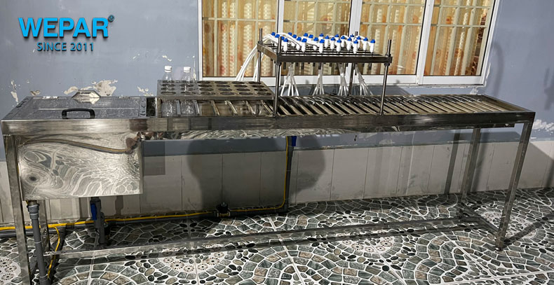 Dây chuyền chiết rót chai pét bán tự động