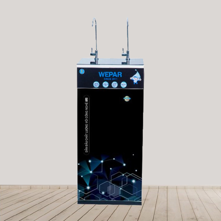 Máy lọc nước công suất 10 - 20 lít/giờ thiết kế tinh tế, an toàn sử dụng.